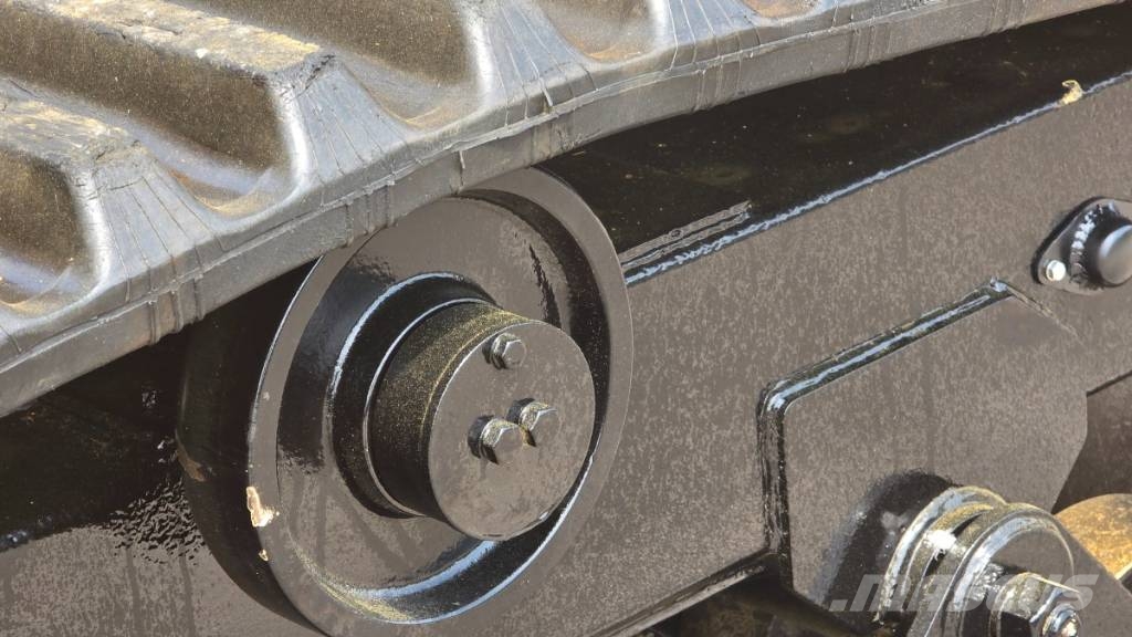 Morooka MST 800 E عربات نقل قلابة مجنزرة