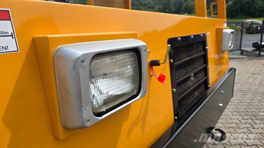 Morooka MST 800 E عربات نقل قلابة مجنزرة
