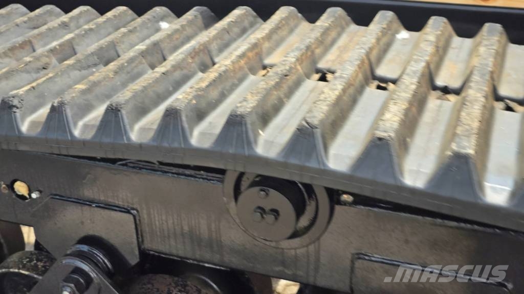 Morooka MST 800 E عربات نقل قلابة مجنزرة