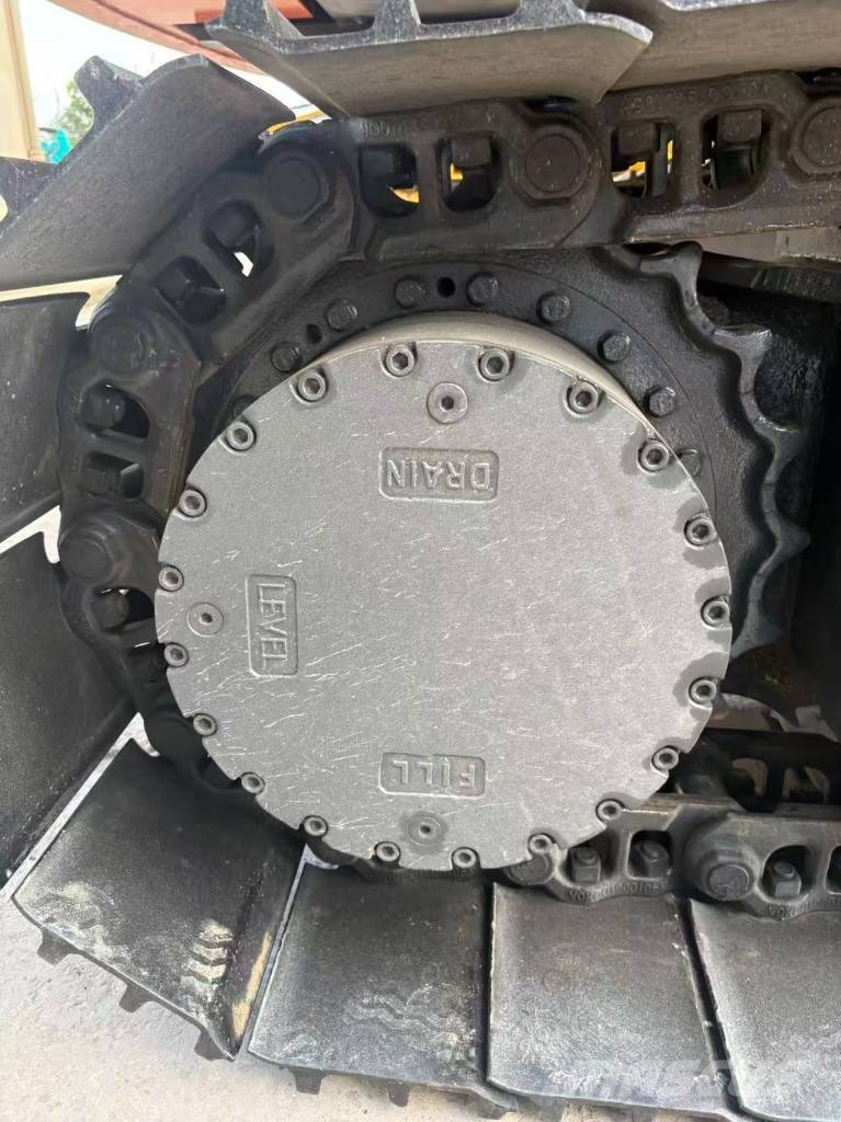 Doosan DX 225 LCA Közepes (midi) kotrók 7 t - 12 t