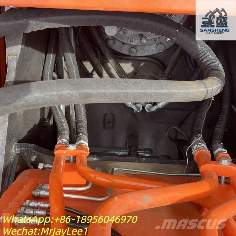 Hitachi ZX 240 대형 굴삭기 29톤 이상
