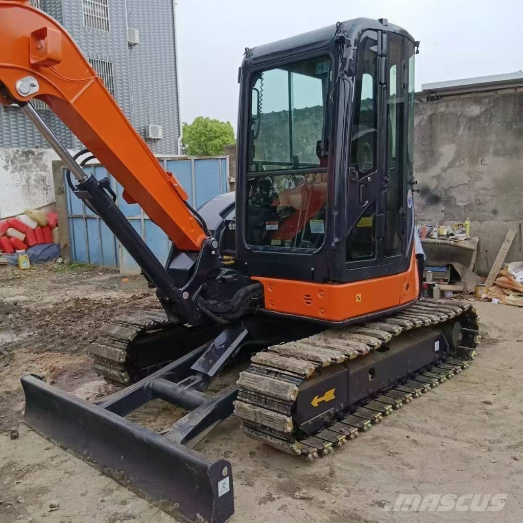 Hitachi ZX 50 U Міні-екскаватори < 7т