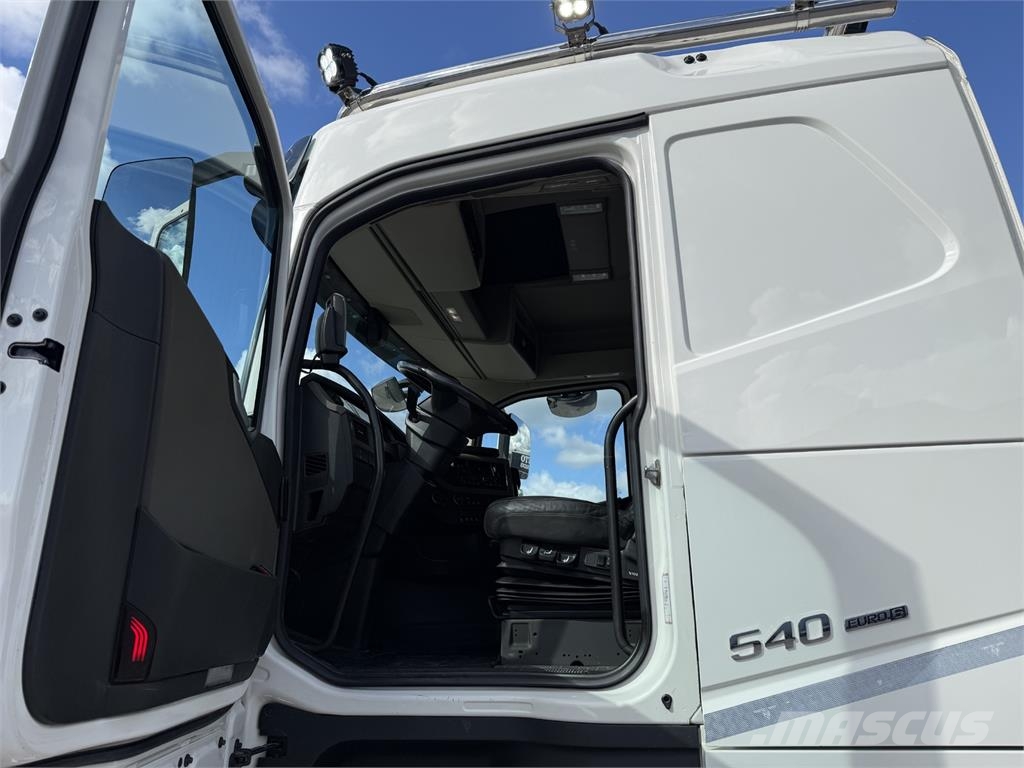 Volvo FH 540 10X4 Crane trucks