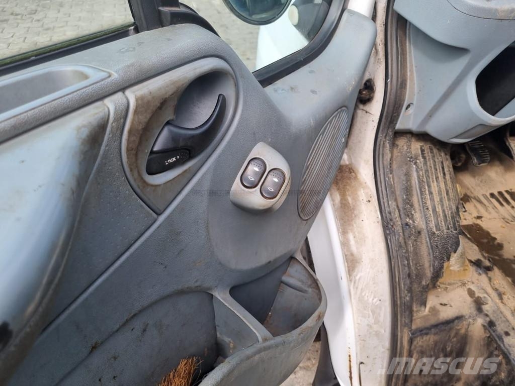 Ford Transit L758 기타