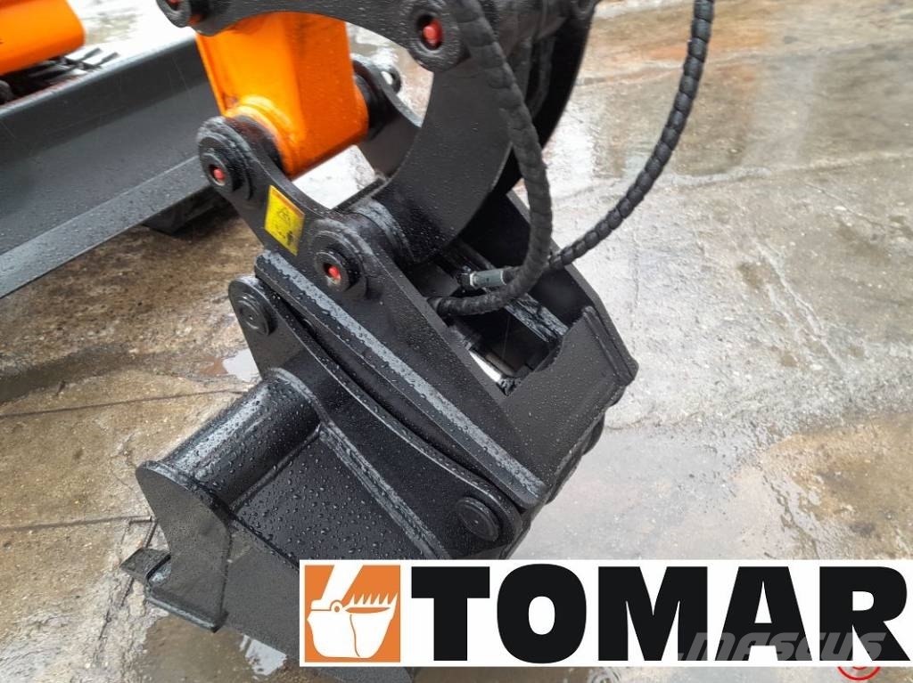 Lonking CDM 6025 履带挖掘机