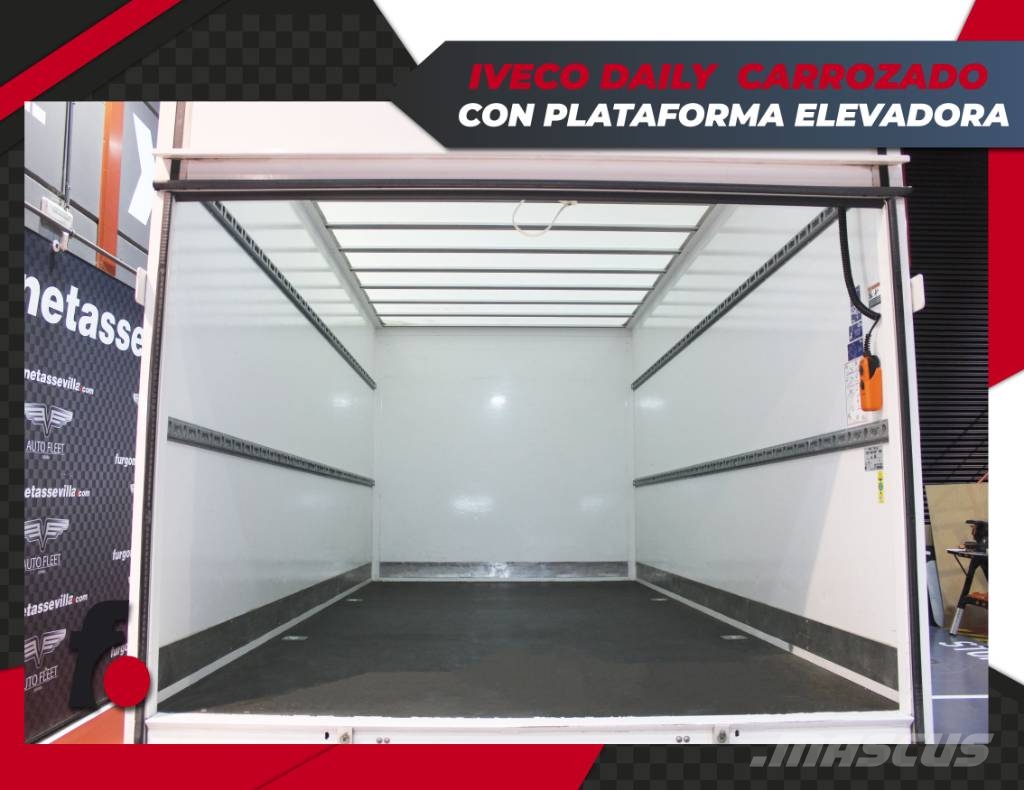 Iveco Daily CARROZADO CON PLATAFORMA ELEVADORA Camiones plataforma