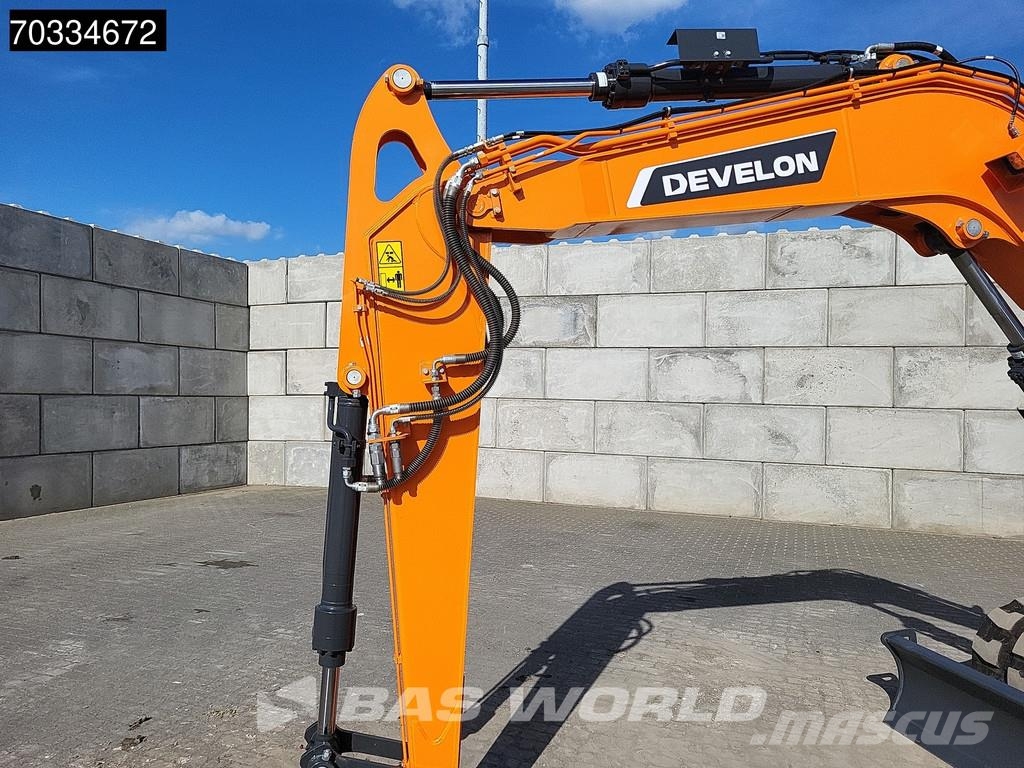 Develon DX85 R-7 A/C Minigraafmachines < 7t