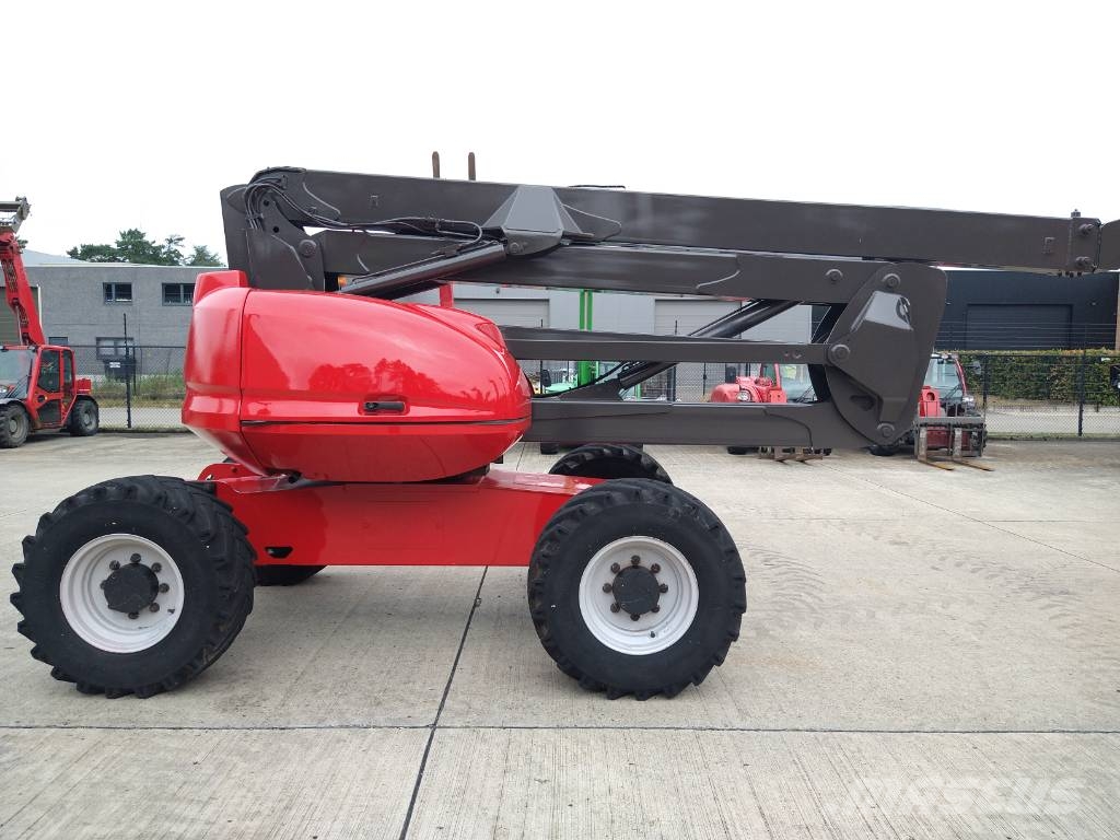 Manitou 200 ATJ (261) Kompakte selbstfahrende Hebebühnen