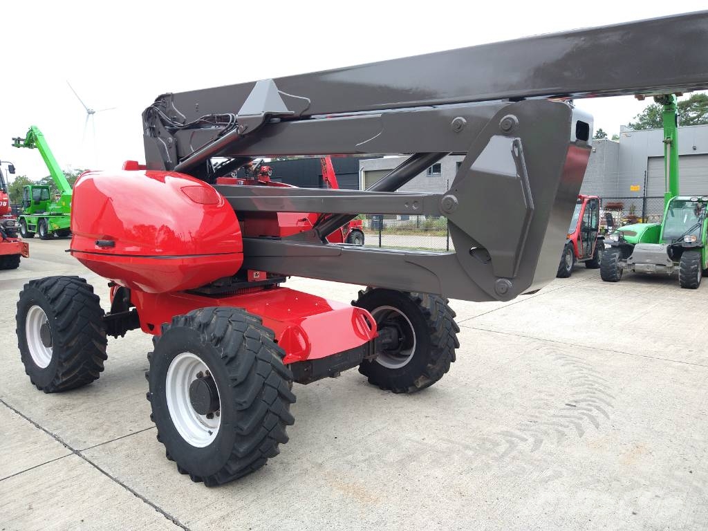Manitou 200 ATJ (261) Kompakte selbstfahrende Hebebühnen