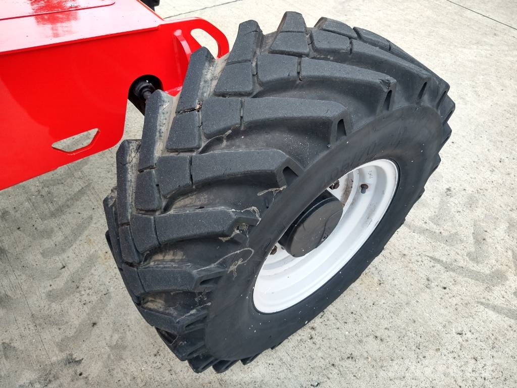 Manitou 200 ATJ (261) Kompakte selbstfahrende Hebebühnen