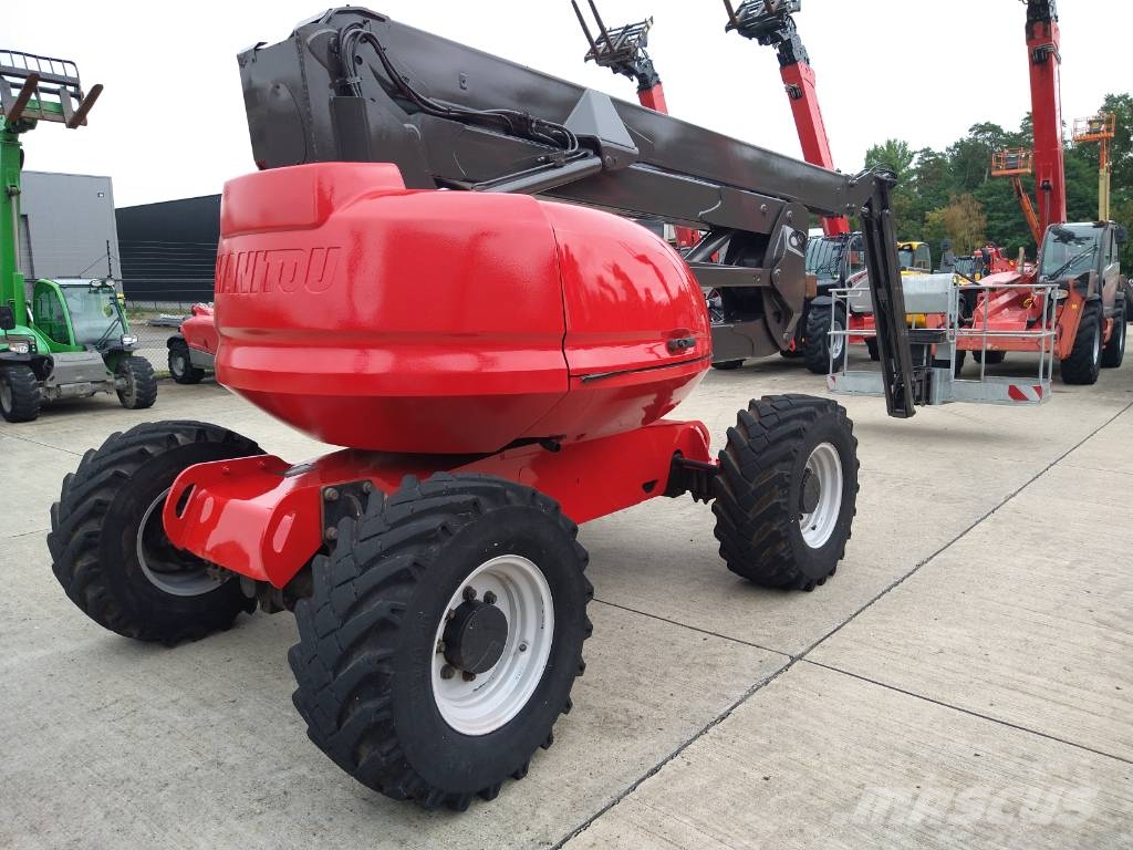 Manitou 200 ATJ (261) Kompakte selbstfahrende Hebebühnen