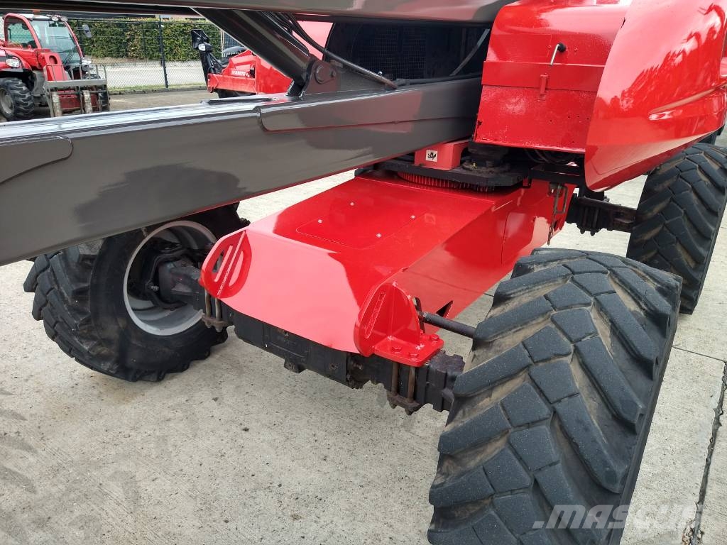 Manitou 200 ATJ (261) Kompakte selbstfahrende Hebebühnen