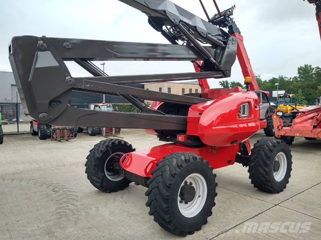 Manitou 200 ATJ (261) Kompakte selbstfahrende Hebebühnen