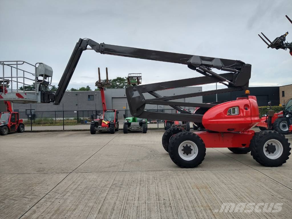 Manitou 200 ATJ (261) Kompakte selbstfahrende Hebebühnen