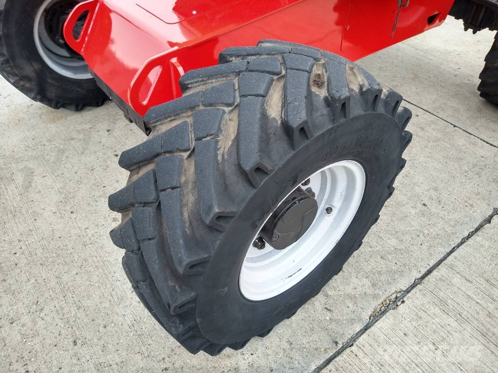 Manitou 200 ATJ (261) Kompakte selbstfahrende Hebebühnen