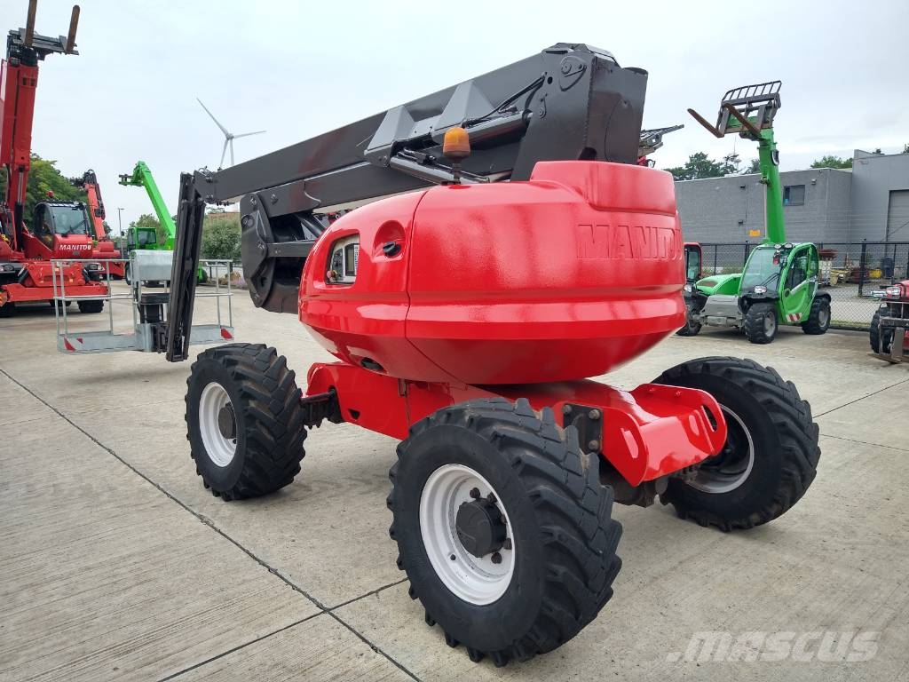 Manitou 200 ATJ (261) Kompakte selbstfahrende Hebebühnen