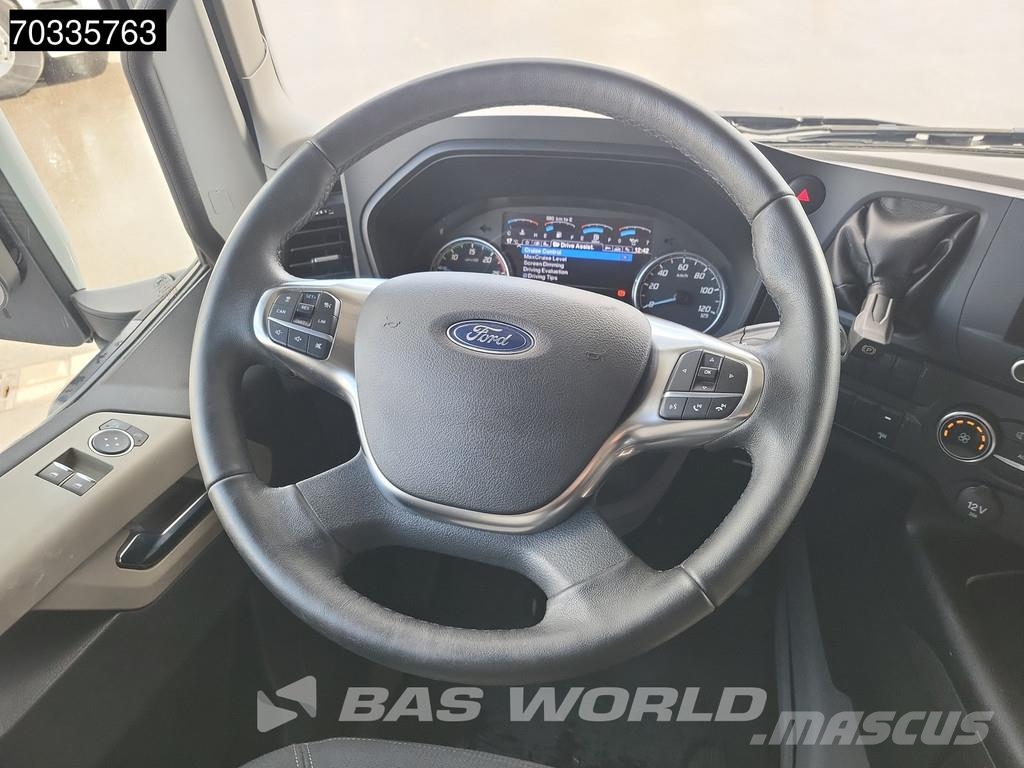 Ford F-Max 500 4X2 Retarder 2x Tanks Standklima Navi AC Tractor Units