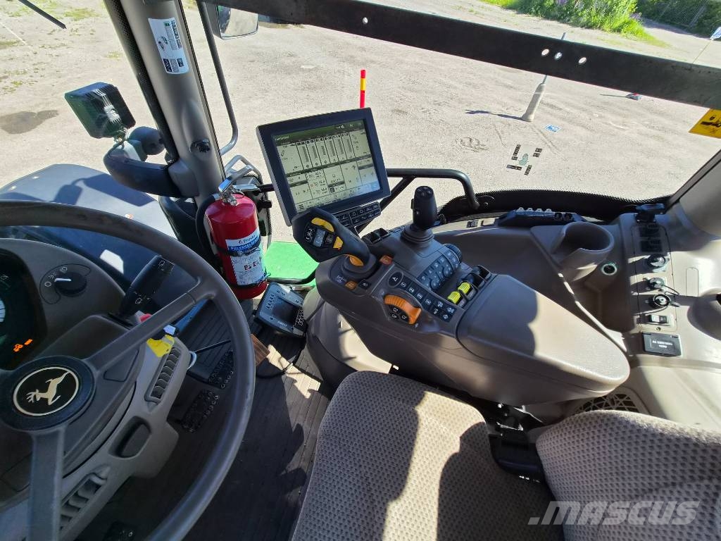 John Deere 6250 R الجرارات