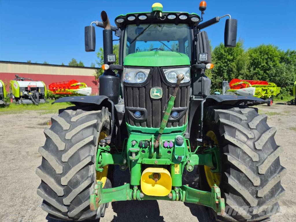 John Deere 6250 R الجرارات