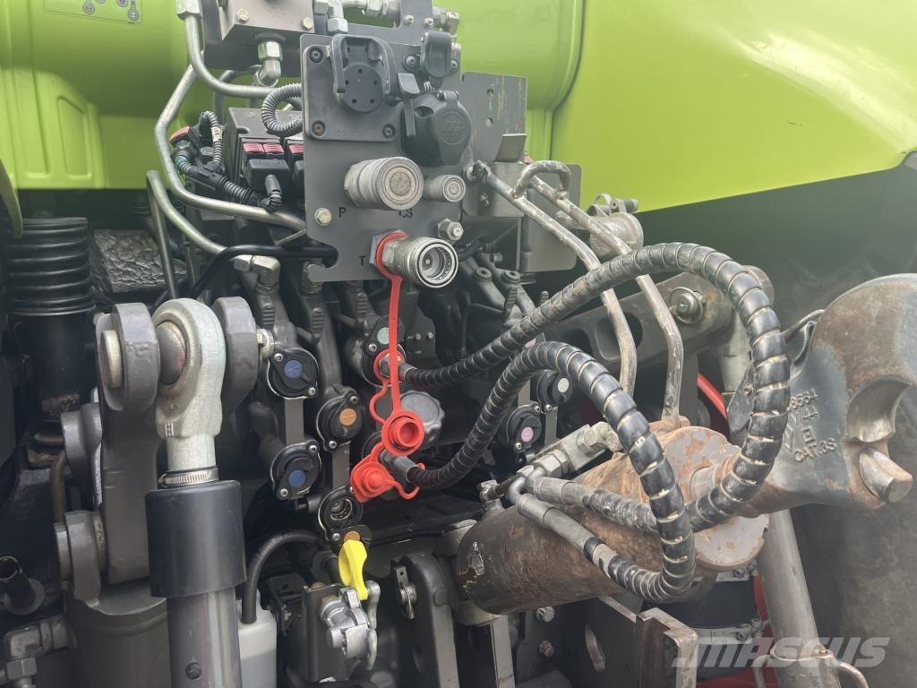 CLAAS AXION 830 CMATIC 트랙터