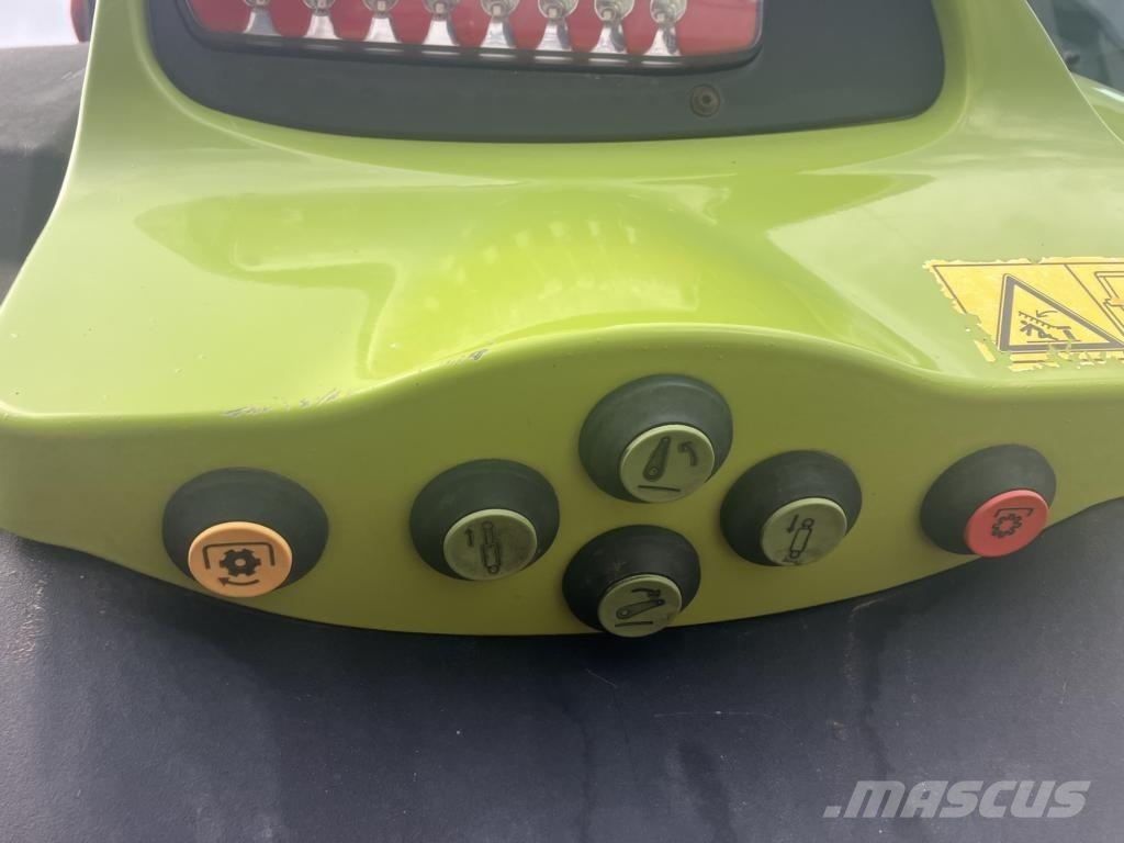 CLAAS AXION 830 CMATIC 트랙터