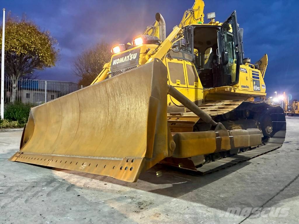 Komatsu D65PXI-18 Гусеничные бульдозеры
