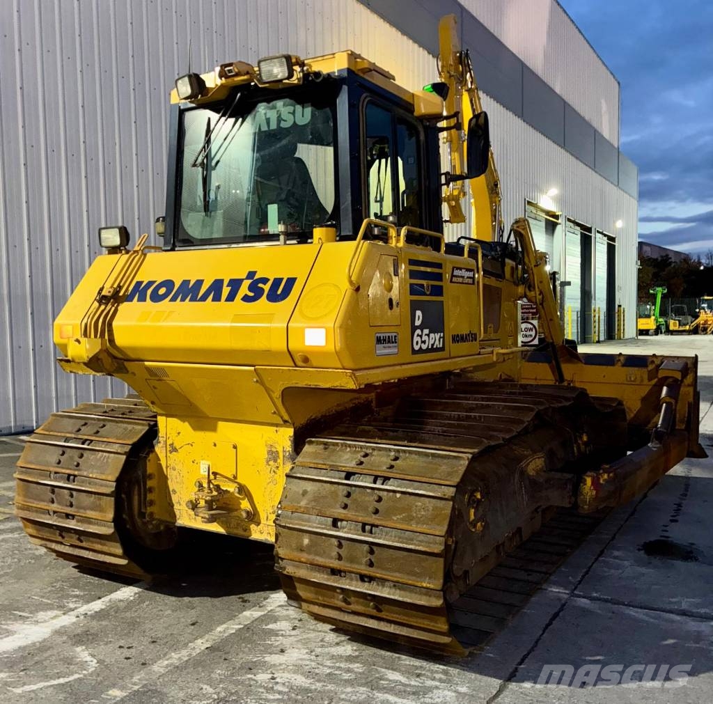 Komatsu D65PXI-18 Гусеничные бульдозеры