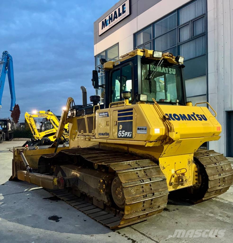 Komatsu D65PXI-18 Гусеничные бульдозеры