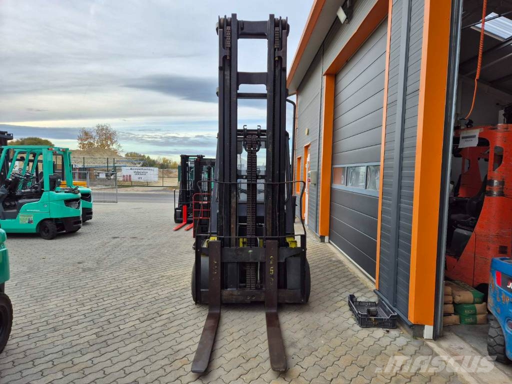 Hyster S 4.5XL LPG forklifts