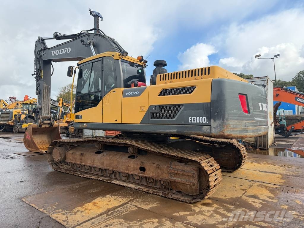 Volvo EC 300 D L Telakaivukoneet
