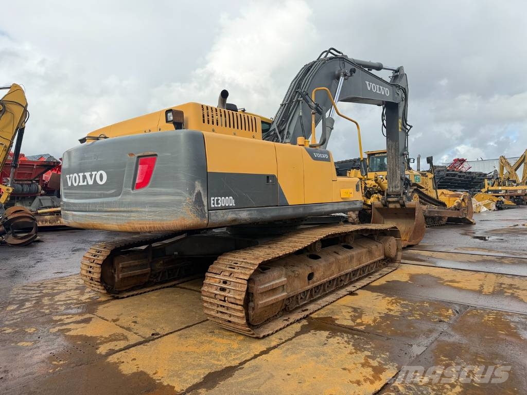 Volvo EC 300 D L Telakaivukoneet