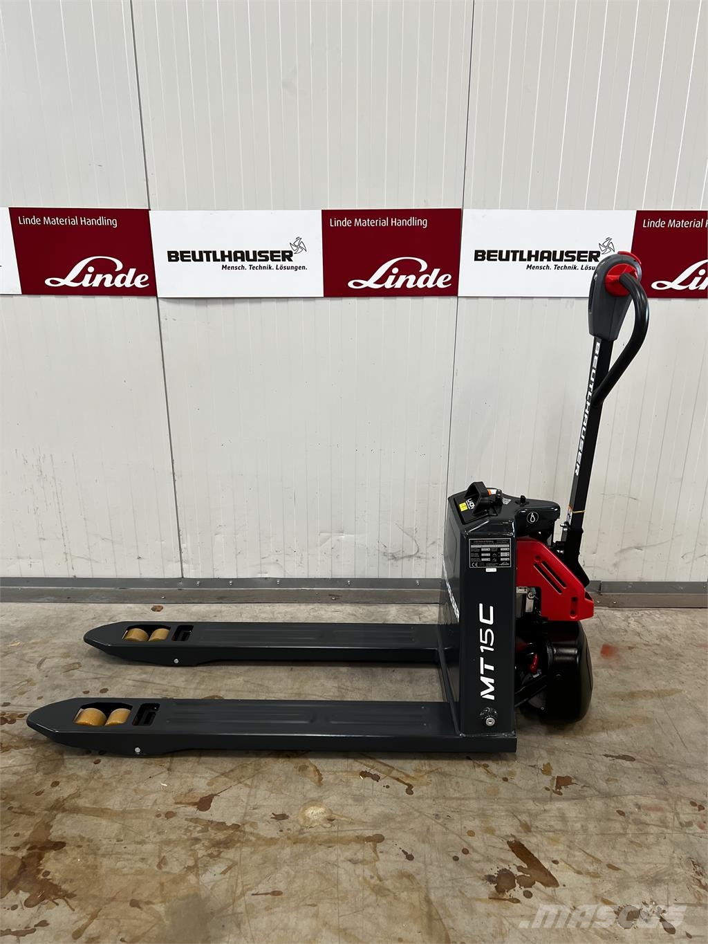 Linde MT15C Ročni električni viličar