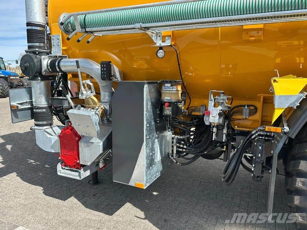 Veenhuis Premium Quad Shift 15.800 met Fullject 9m bemester Mesttank