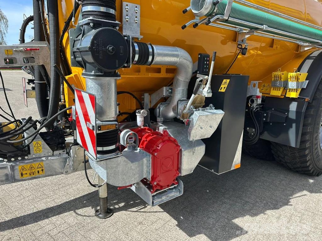 Veenhuis Premium Quad Shift 15.800 met Fullject 9m bemester Mesttank