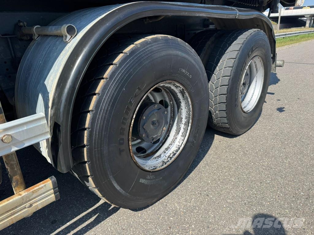 Iveco Trakker 410 6x4 Kipper Sora- ja kippiautot