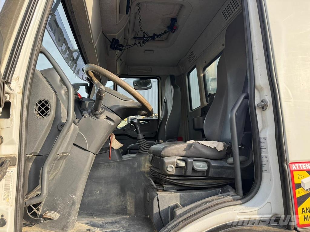 Iveco Trakker 410 6x4 Kipper Sora- ja kippiautot