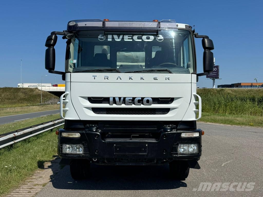 Iveco Trakker 410 6x4 Kipper Sora- ja kippiautot