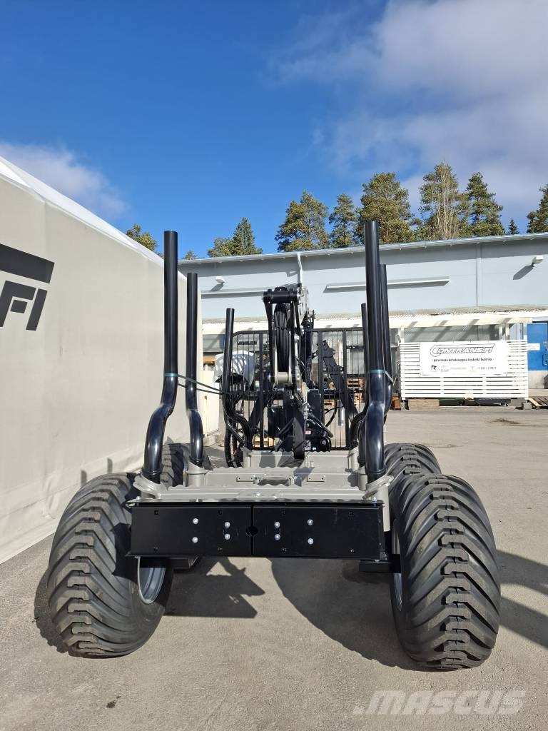 Multiforest Trejon MF950 ja V6500 9kg venttiilipöydällä Bosbouwaanhangers
