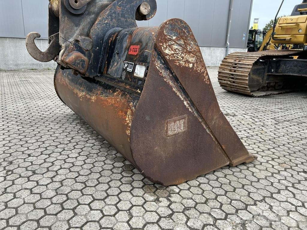 CAT 336-08B Bandgrävare