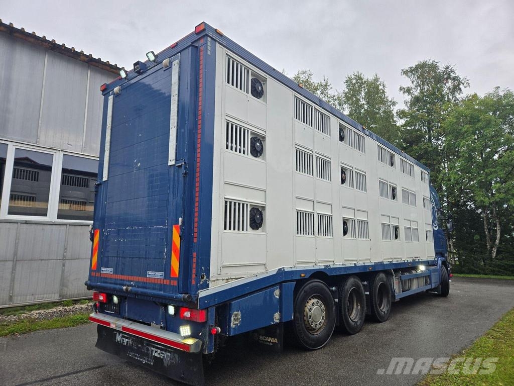 Scania R520 8X4 3 FLOOR Kamioni za prevoz životinja