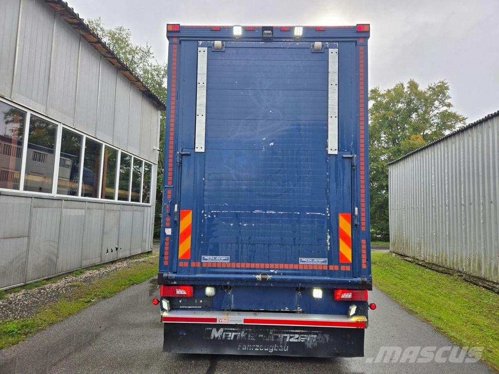 Scania R520 8X4 3 FLOOR Kamioni za prevoz životinja
