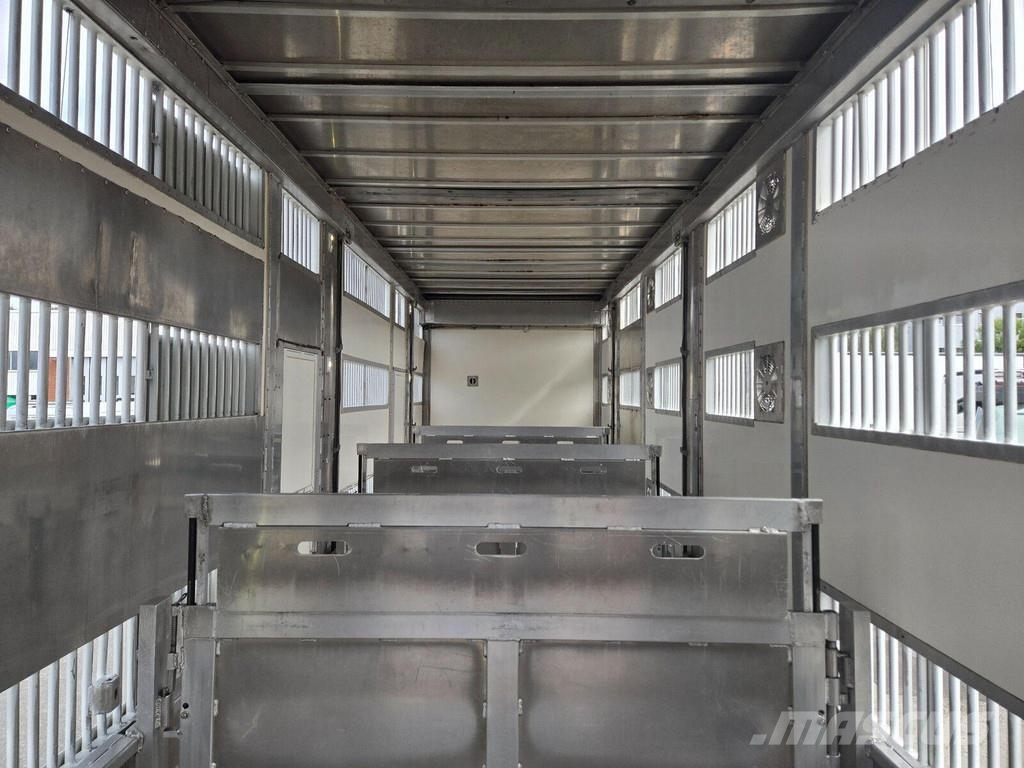 Scania R520 8X4 3 FLOOR شاحنات نقل الحيوانات