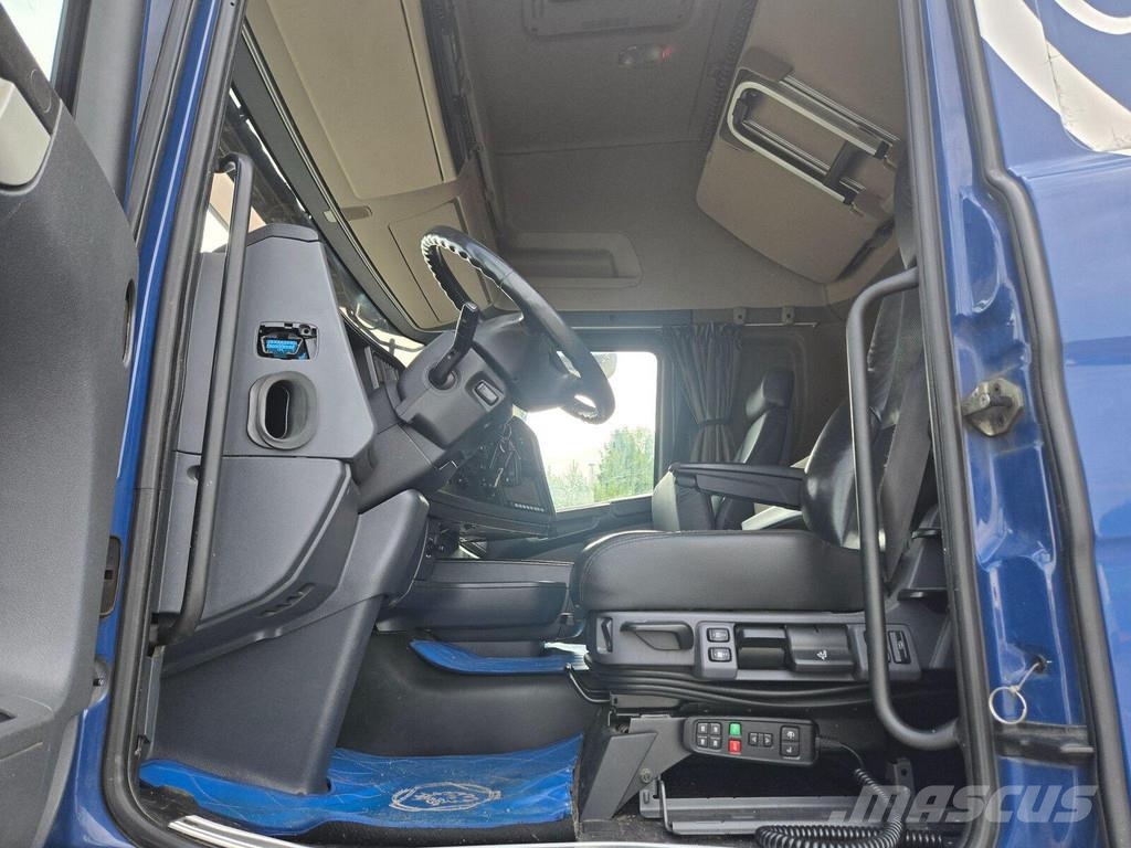 Scania R520 8X4 3 FLOOR شاحنات نقل الحيوانات