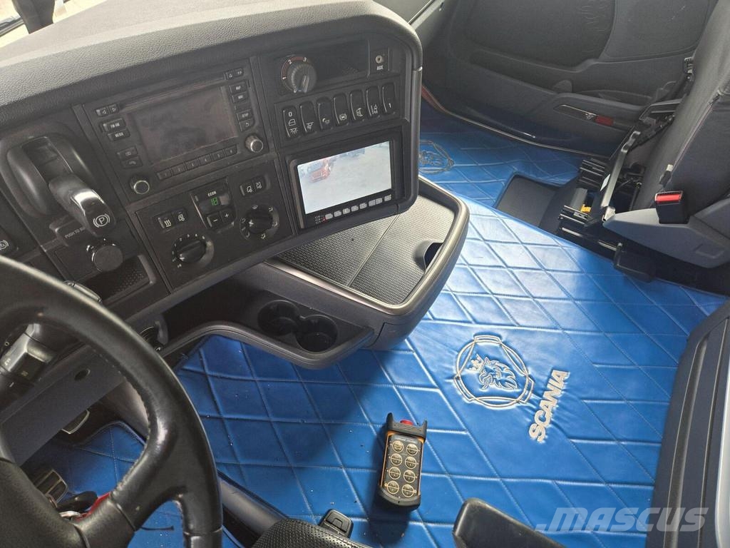 Scania R520 8X4 3 FLOOR شاحنات نقل الحيوانات