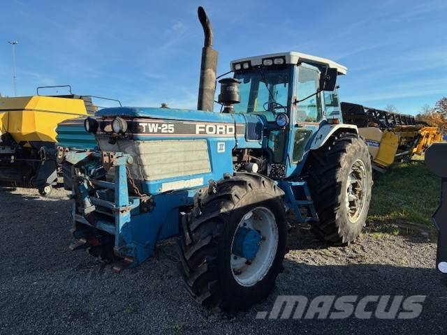 Ford TW 25 II Traktori