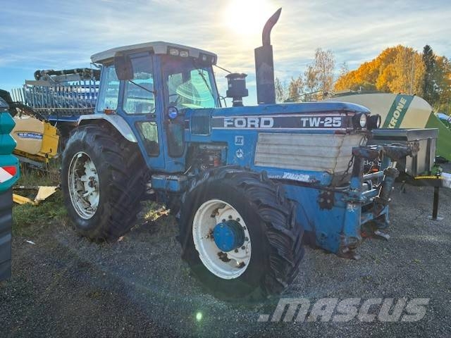Ford TW 25 II Traktori