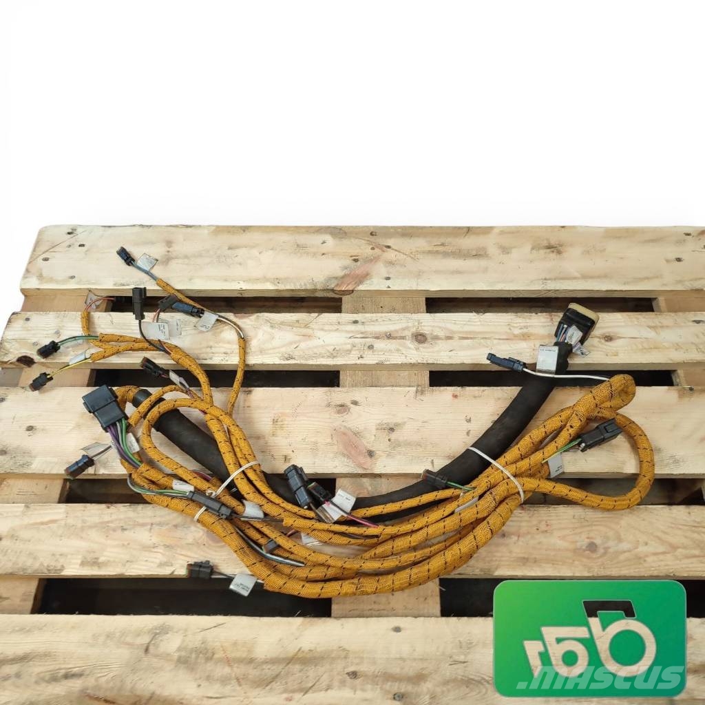 CAT 950H Front Landing Gear Wiring Harness Assembly 24 Componentes electrónicos