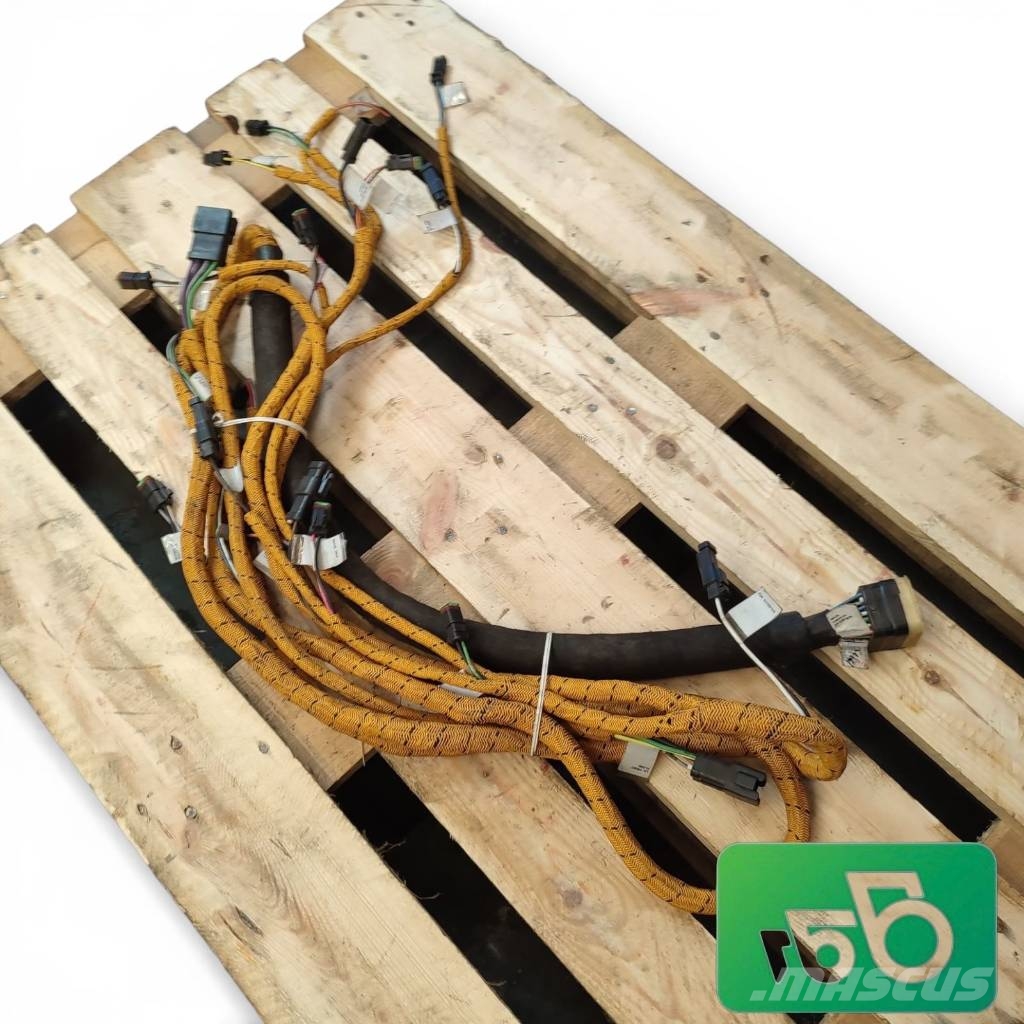 CAT 950H Front Landing Gear Wiring Harness Assembly 24 Componentes electrónicos