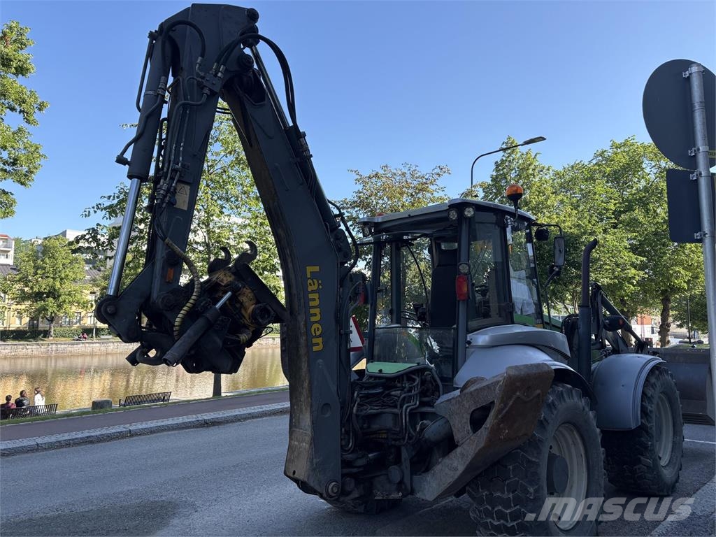 Lännen 8600E Sensodrive Koparko-ładowarki