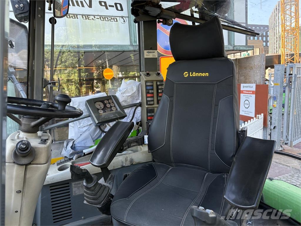 Lännen 8600E Sensodrive Koparko-ładowarki